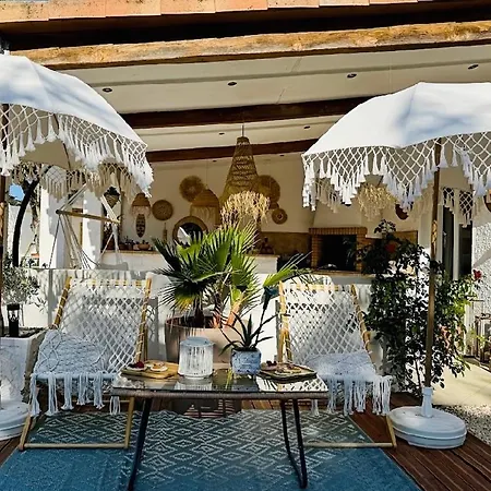 Casa Sabrik ホームステイ